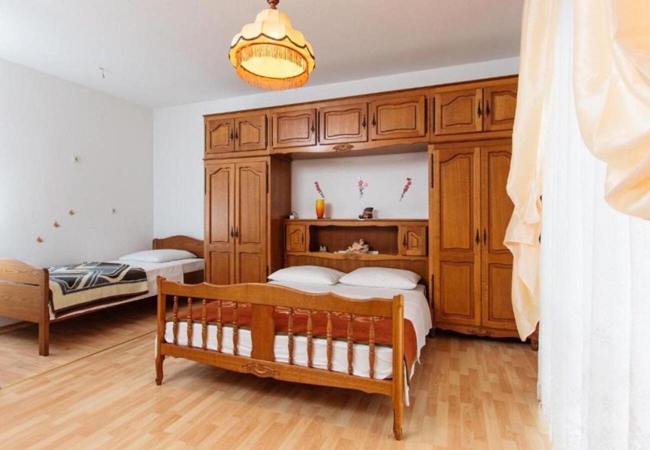 Apartment Knez 1 - 50 M From Beach Podstrana Exterior foto