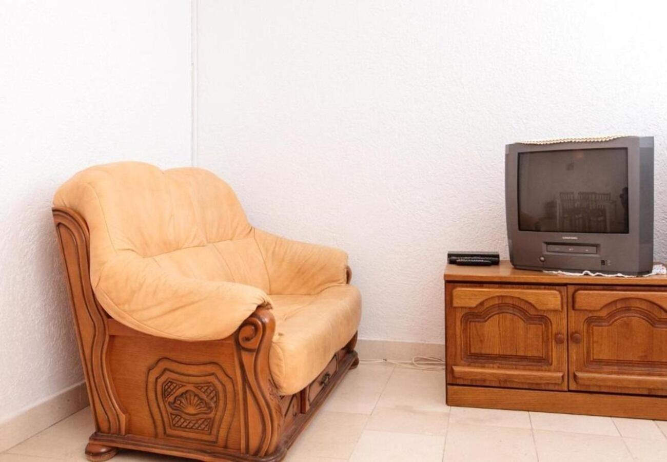 Apartment Knez 1 - 50 M From Beach Podstrana Exterior foto